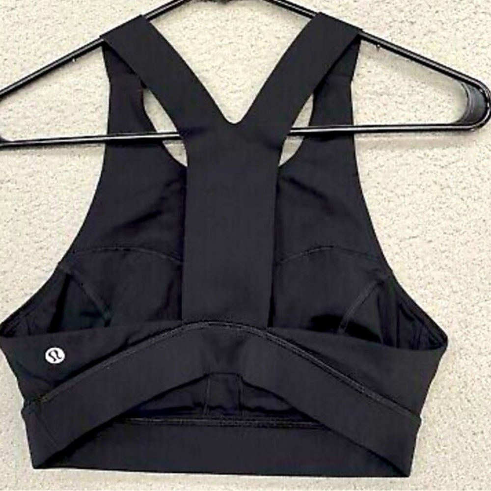 Black High Neck Sports Bra - Size 4 (small)
